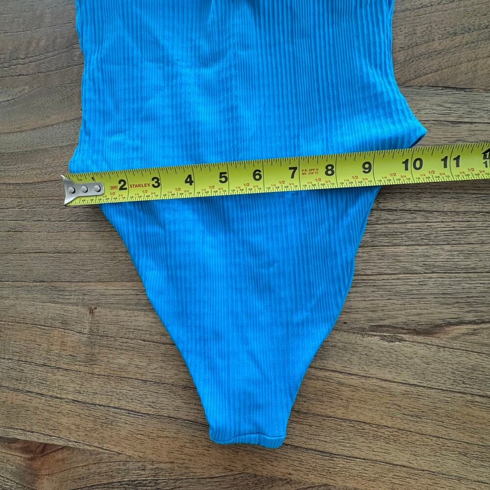 L*Space Katniss Ribbed One Piece Swimsuit - Size XS - Picture 4 of 8